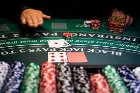 Galeri game JILI dengan slot, Dragon Tiger, dan permainan meja di komandan88
